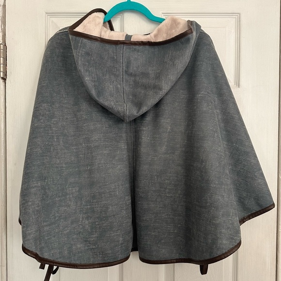 Anthropologie Hooded Poncho, One Size, Blue/Cream, Reversible - Picture 2 of 8